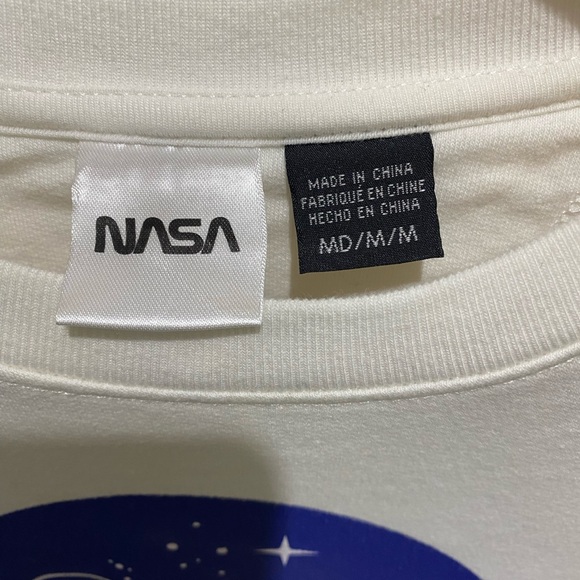 NASA Sweater - Picture 5 of 6
